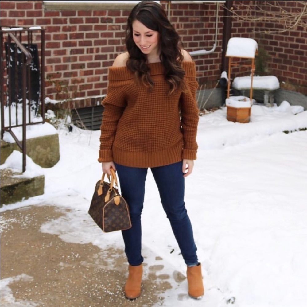 BP off the shoulder sweater, brown